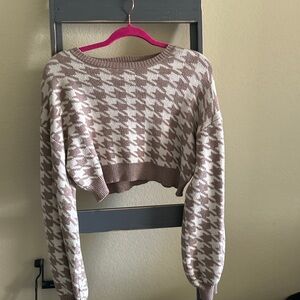 Altar’d State Brown and Cream Houndstooth Cropped Sweater